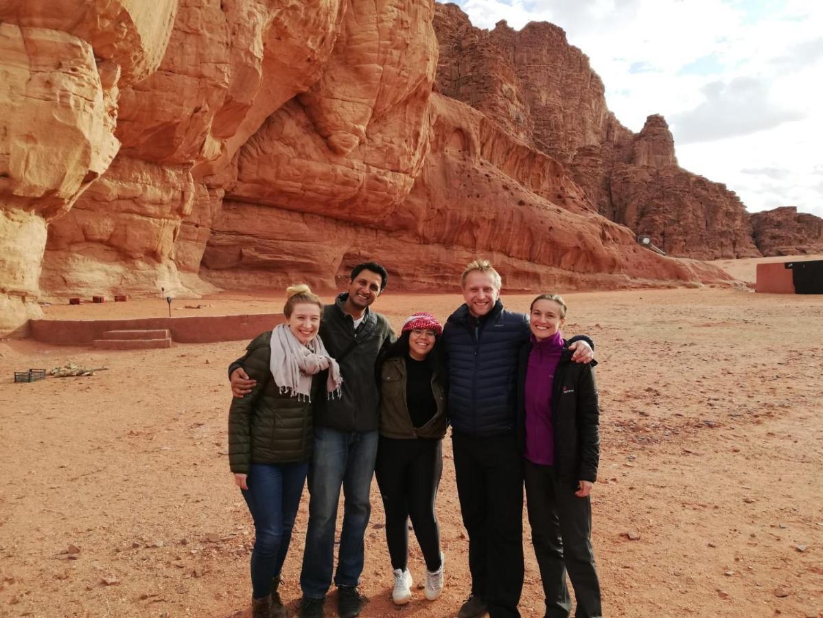 Отель Red Planet Adventures Camp Вади-Рам Экстерьер фото